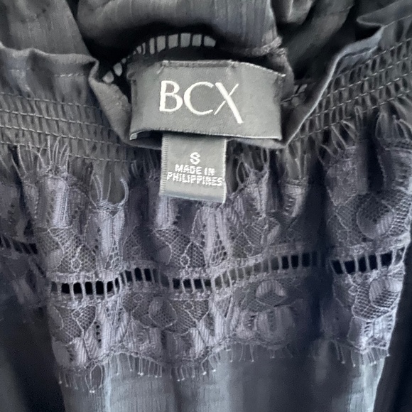 BCX Off the shoulder top, Black, Size SMALL - Picture 4 of 4